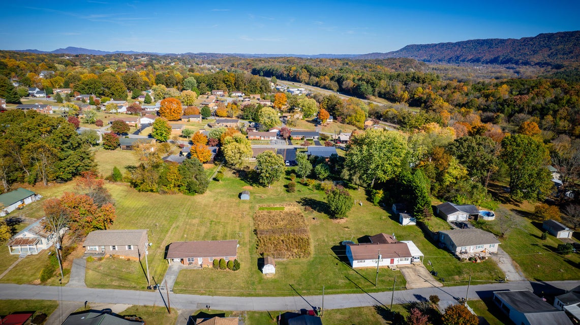 Photo #6: 206 Carolyn Avenue