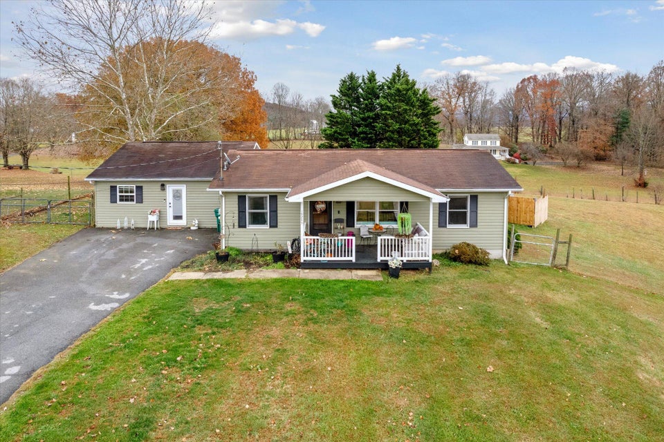 Photo #40: 19245 Saturn Drive