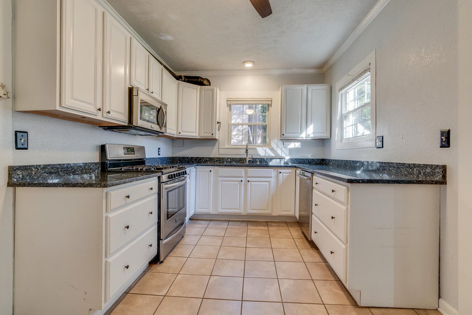 Photo #10: 309 Poplar Street