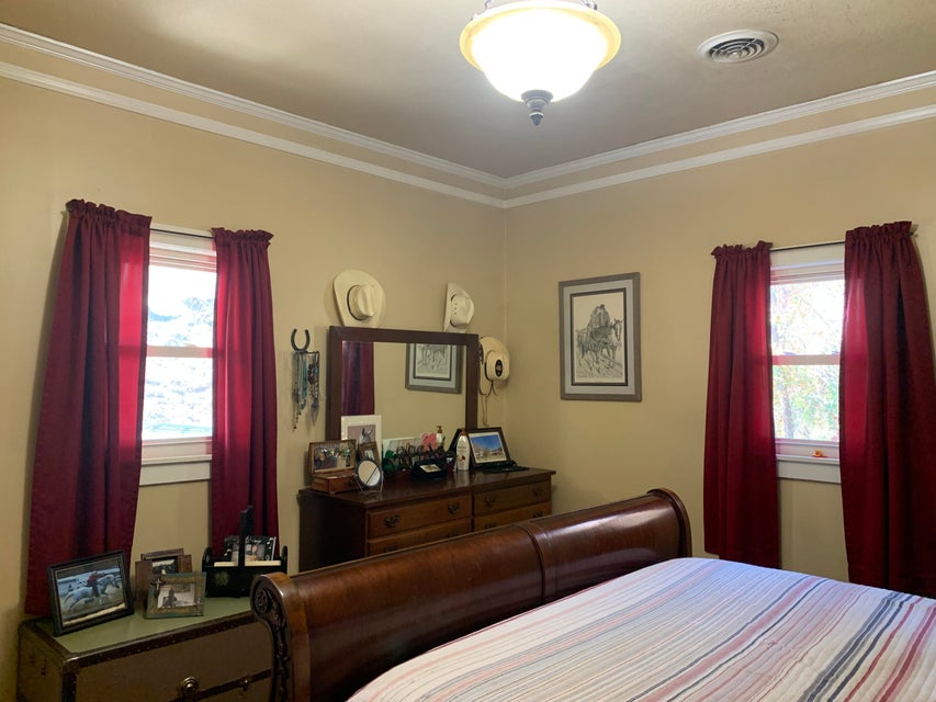 Photo #11: 2040 Kingsport Hwy Highway