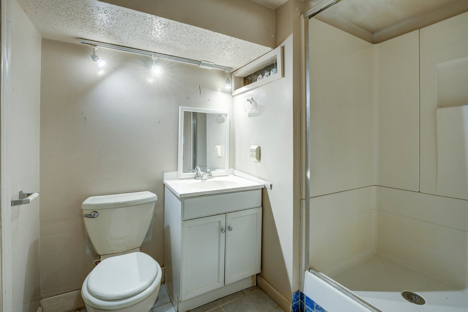 Photo #34: 129 Suncrest Street