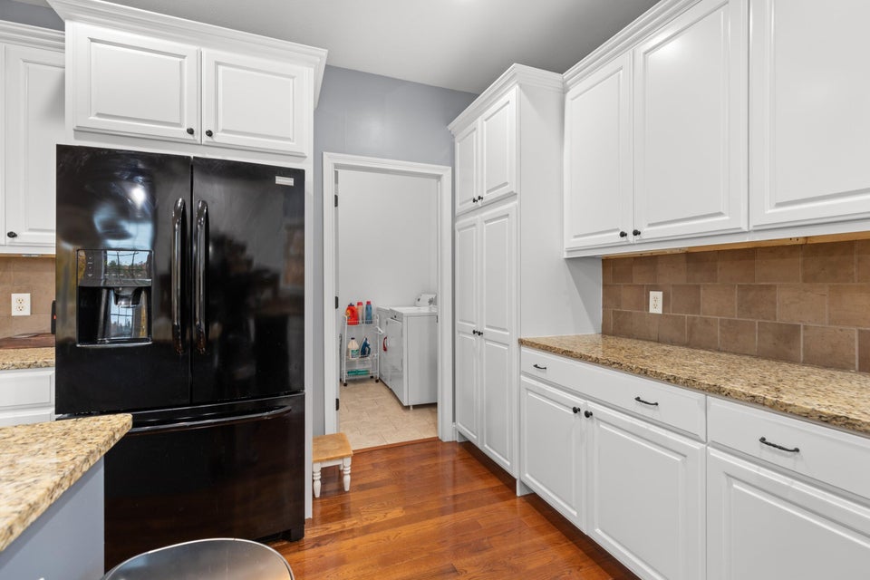 Photo #9: 5214 Aspen Avenue