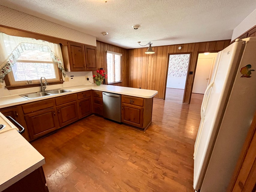 Photo #9: 2413 Essex Drive