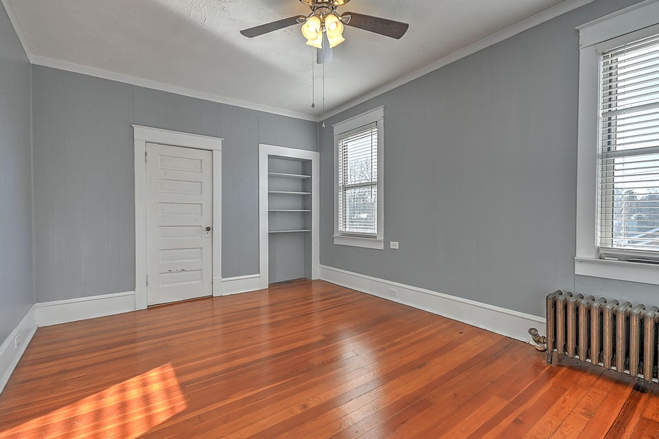 Photo #35: 505 Maryland Avenue