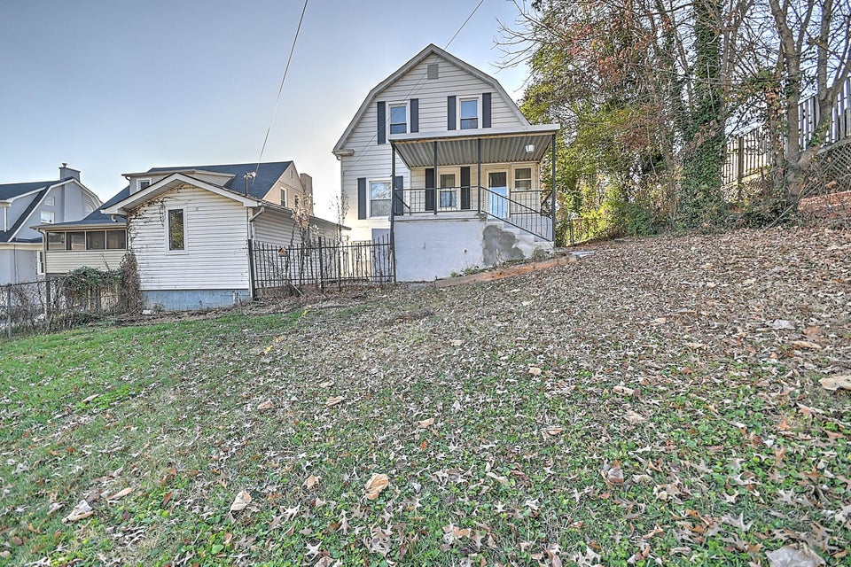 Photo #42: 505 Maryland Avenue