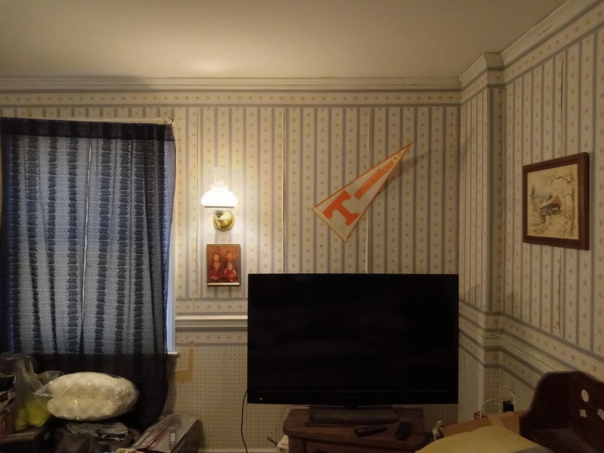 Photo #39: 136 Forest Avenue