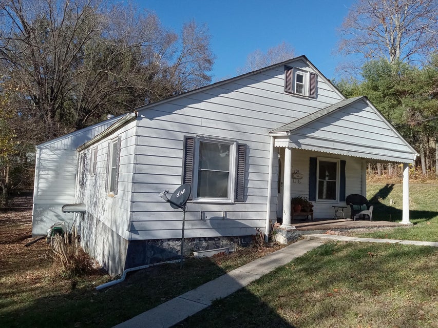 Photo #15: 136 Forest Avenue