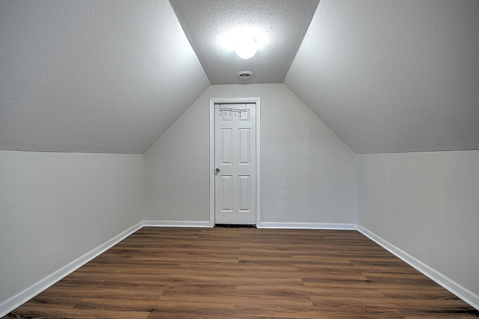 Photo #29: 474 Elbert Way