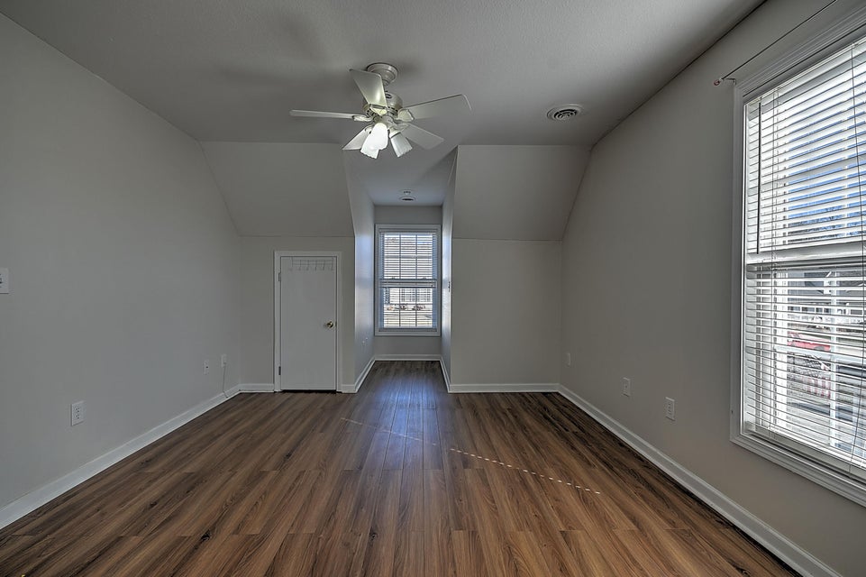 Photo #32: 474 Elbert Way