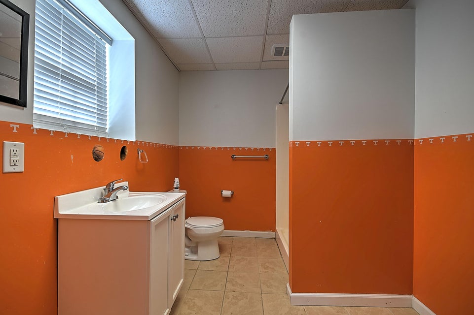 Photo #35: 474 Elbert Way