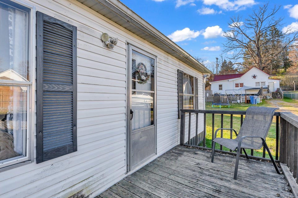 Photo #4: 607 Spring Avenue Avenue
