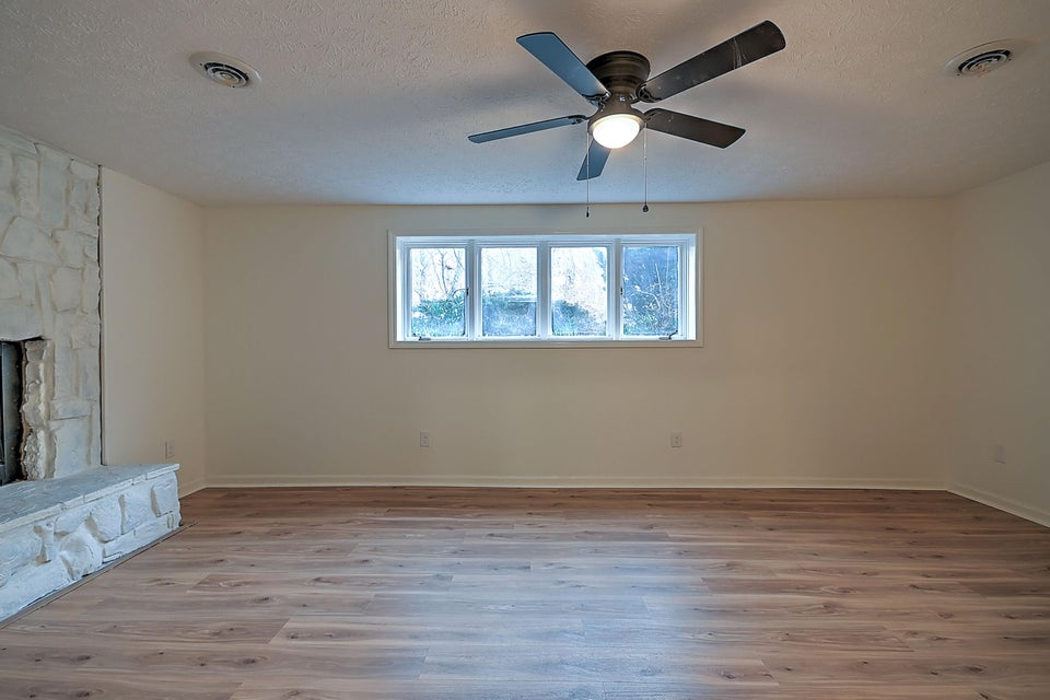 Photo #47: 1924 Birchwood Rd