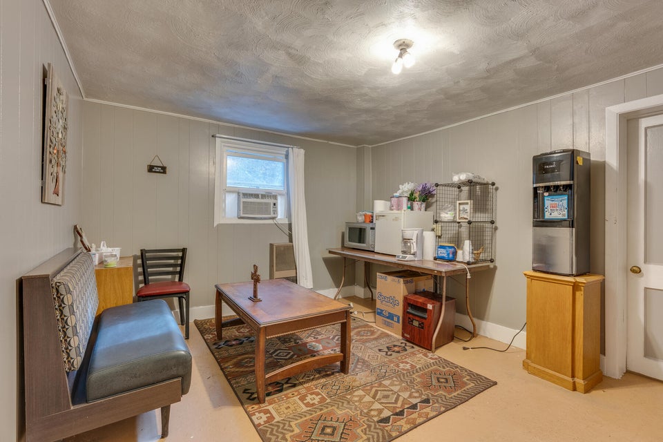 Photo #9: 113 Addington Street