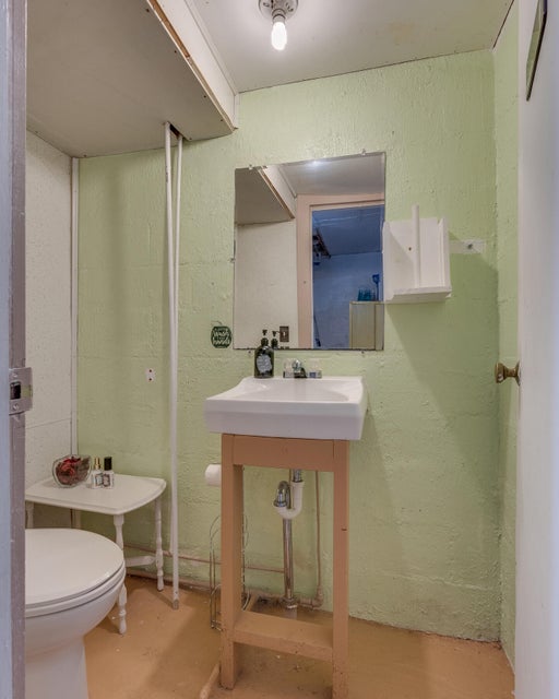 Photo #12: 113 Addington Street