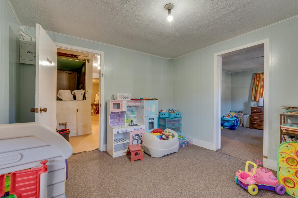 Photo #14: 113 Addington Street
