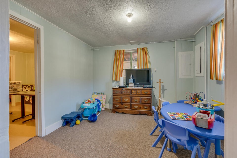 Photo #16: 113 Addington Street