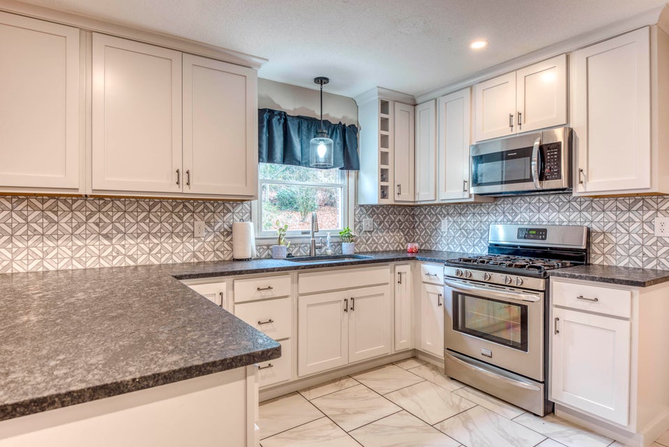 Photo #8: 460 Oak Hill Street
