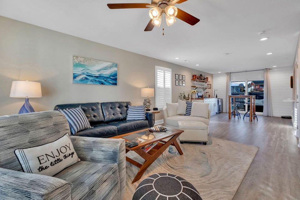 Photo #3: 1193 Lemongrass Drive