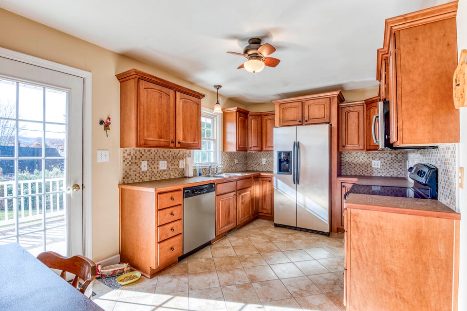 Photo #15: 128 Hemlock Street