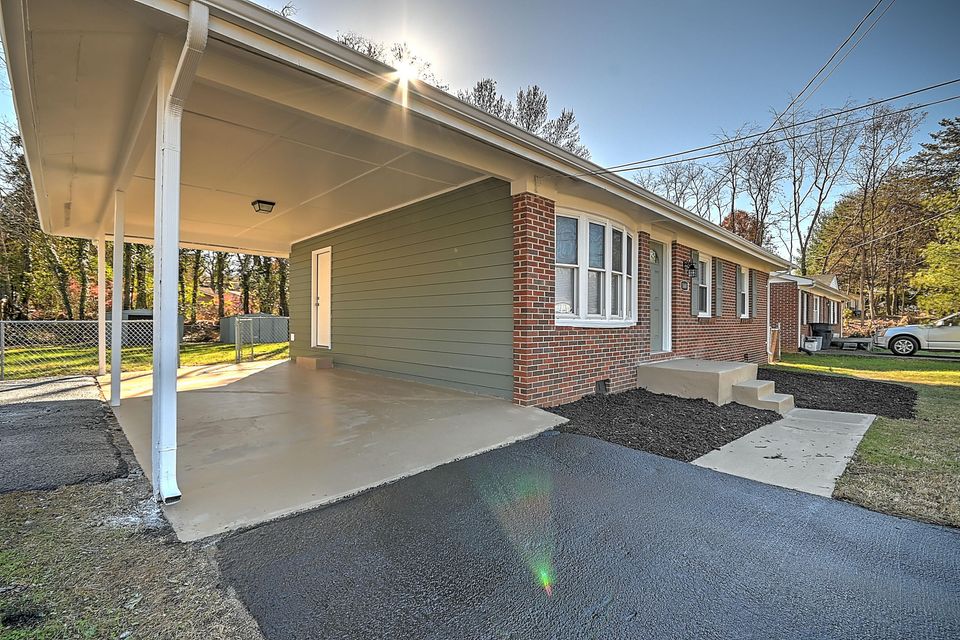 Photo #4: 140 Springdale Road