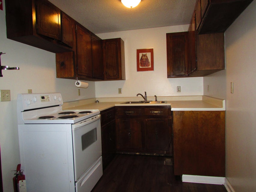 Photo #22: 145 Wilson Avenue
