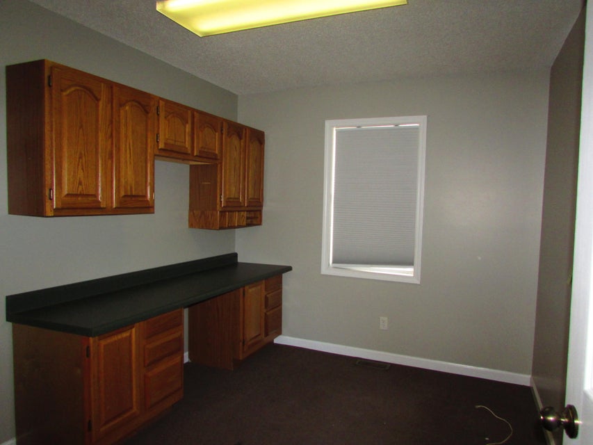 Photo #33: 145 Wilson Avenue