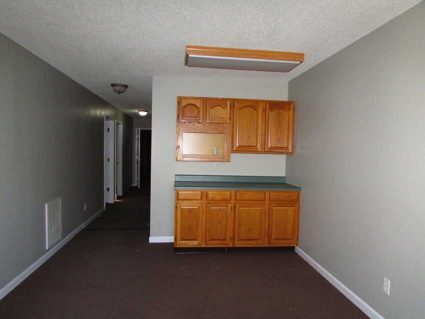 Photo #34: 145 Wilson Avenue