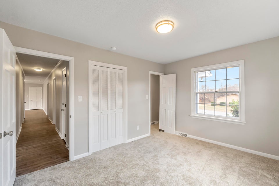 Photo #28: 112 Wayfair Drive