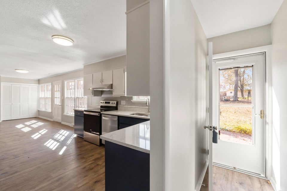 Photo #19: 112 Wayfair Drive