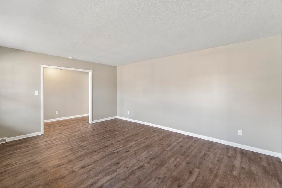 Photo #11: 112 Wayfair Drive