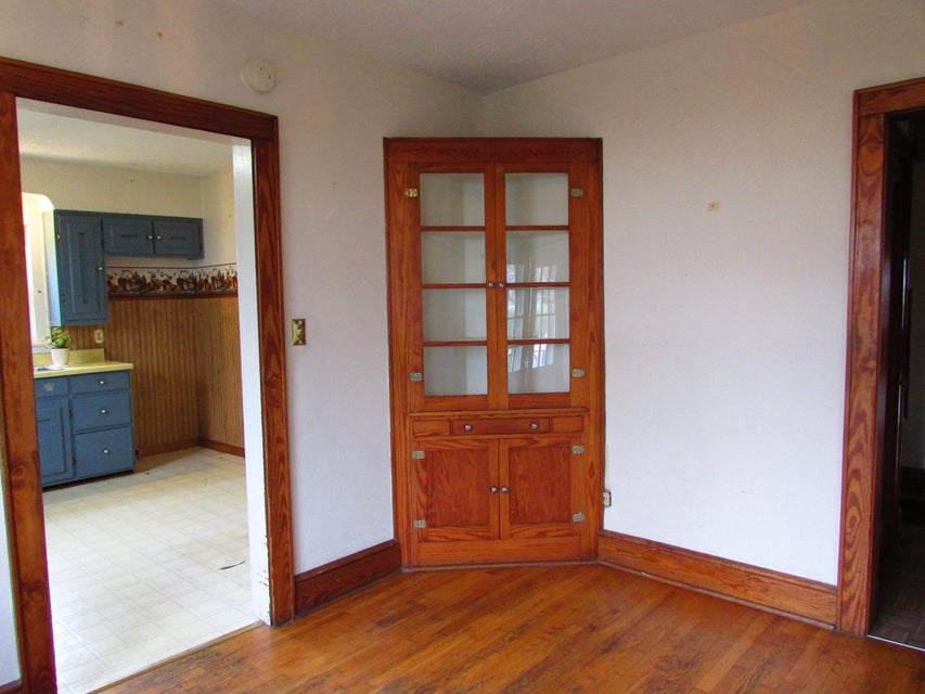 Photo #11: 402 East C Street