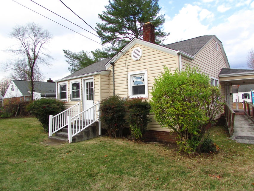 Photo #35: 402 East C Street