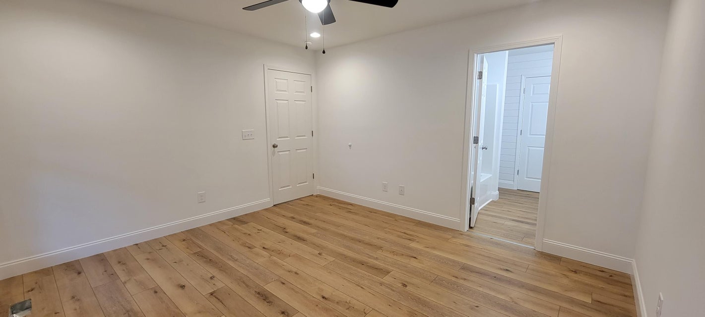 Photo #13: 346 Hulen Avenue