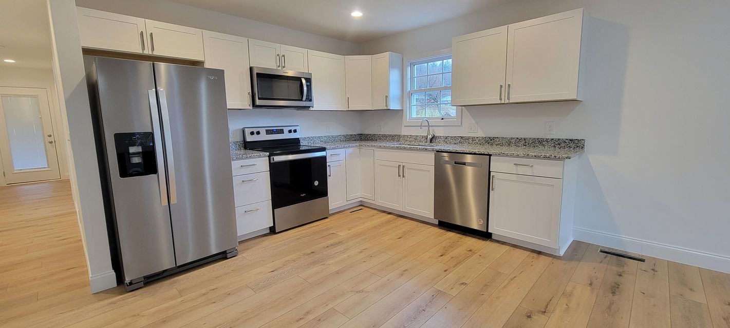 Photo #6: 346 Hulen Avenue