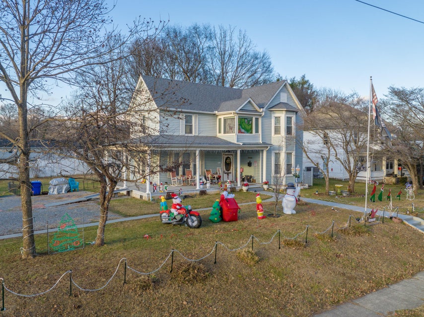 Photo #33: 825 2nd North Street