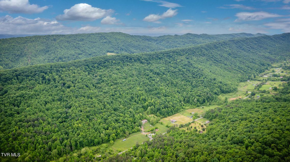 Photo #35: 343 Butcher Valley Road