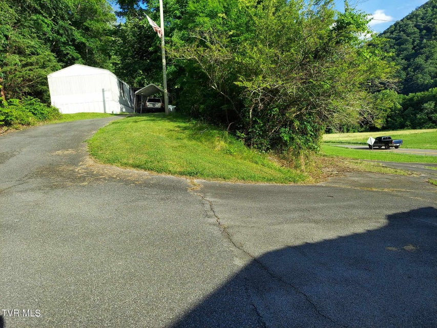 Photo #17: 1924 Highway 25-70 