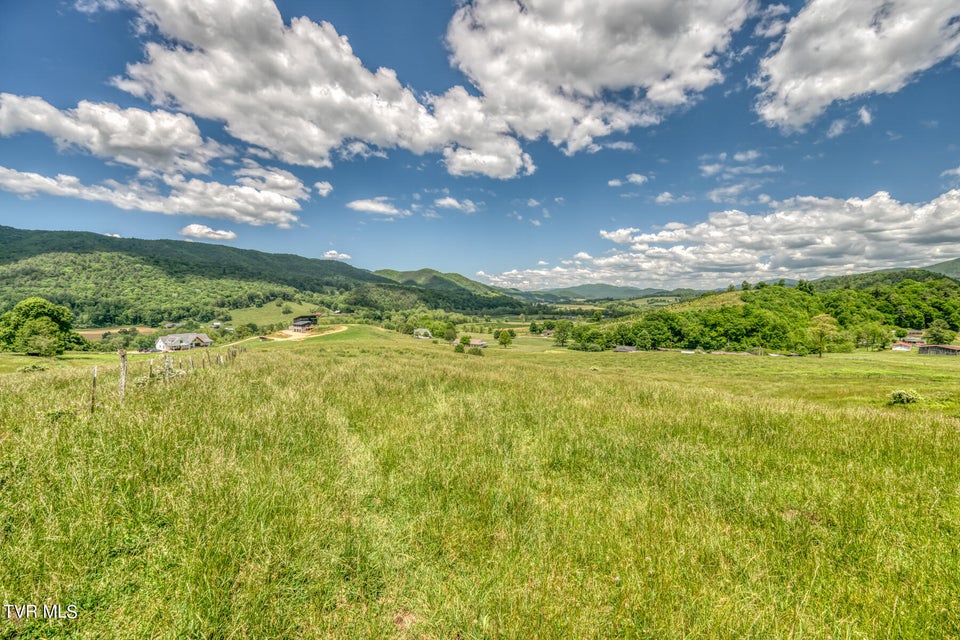 Photo #31: 937 Big Dry Run Road