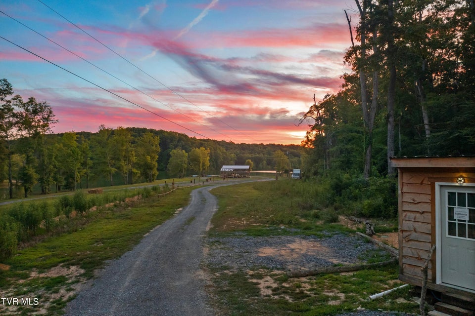 Photo #57: 1689 Highway 25 70 