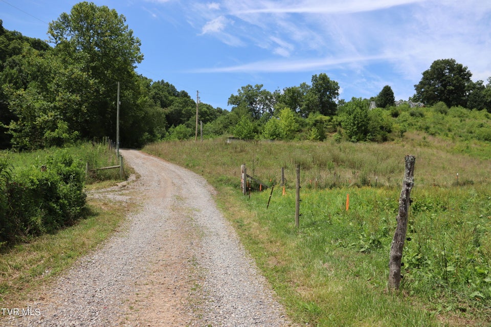 Photo #90: 2497 Upper Copper Creek Road
