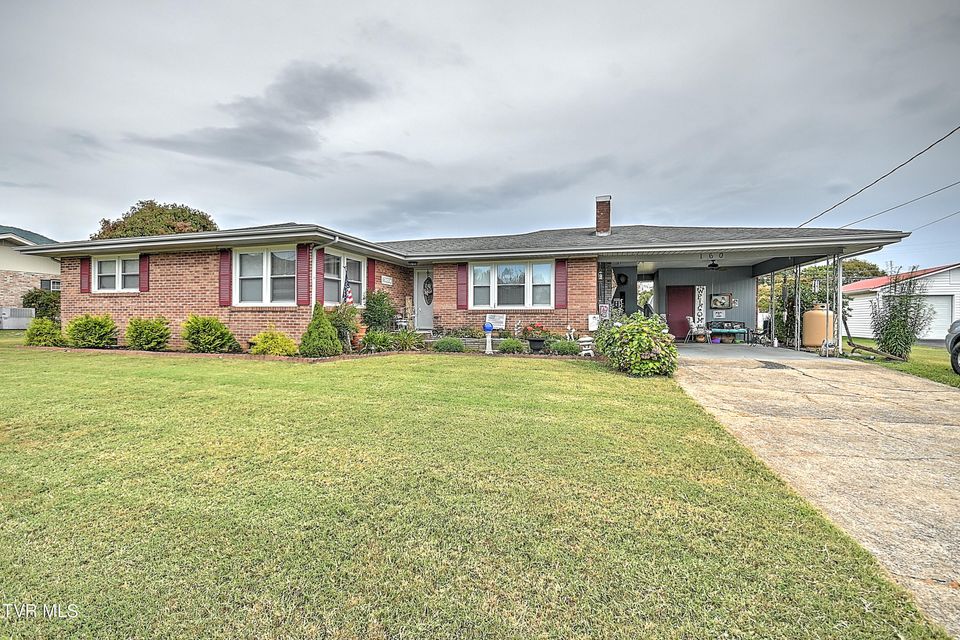 160 Green Valley Lane, Elizabethton, Tennessee 37643 // Apple.Re