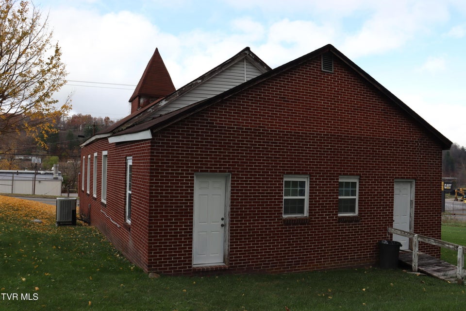 Photo #11: 313 Kentucky Avenue
