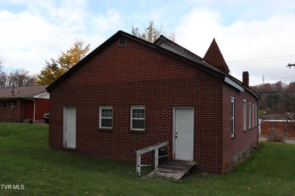 Photo #12: 313 Kentucky Avenue