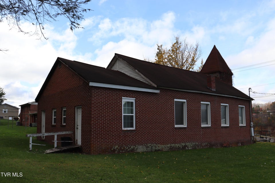 Photo #13: 313 Kentucky Avenue