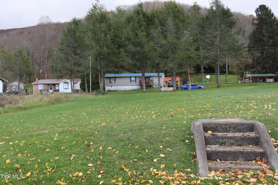 Photo #2: 309 Kentucky Avenue