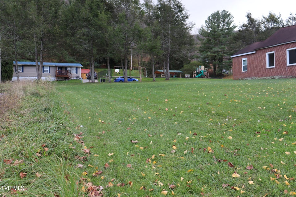 Photo #4: 309 Kentucky Avenue