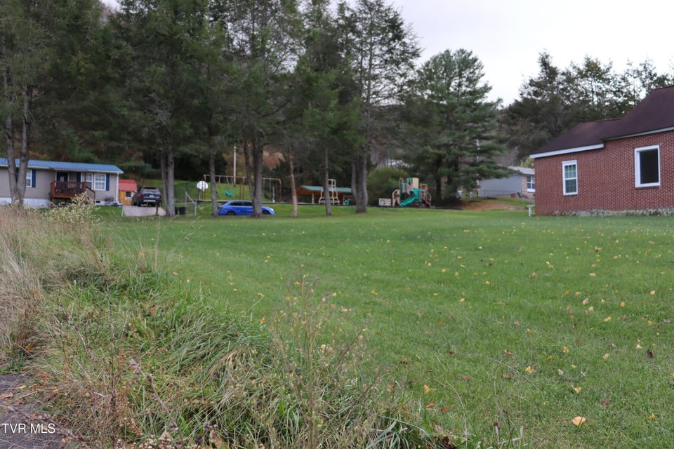 Photo #5: 309 Kentucky Avenue