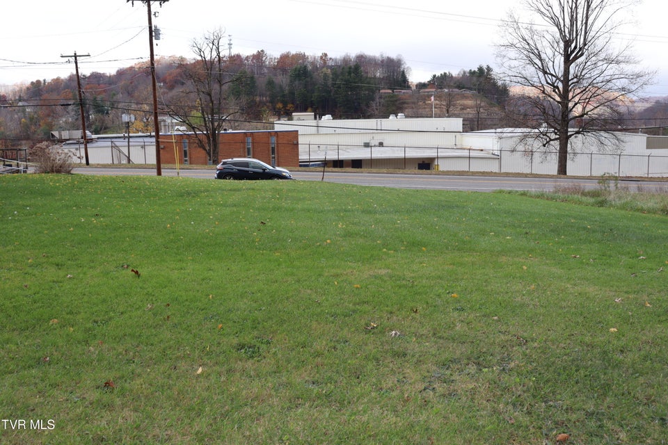 Photo #8: 309 Kentucky Avenue