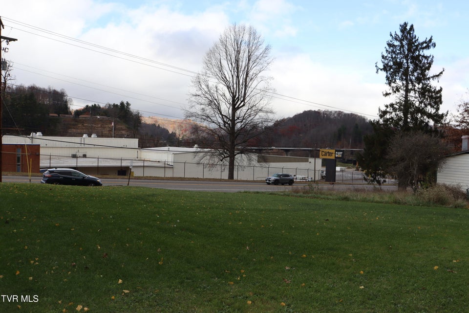 Photo #9: 309 Kentucky Avenue