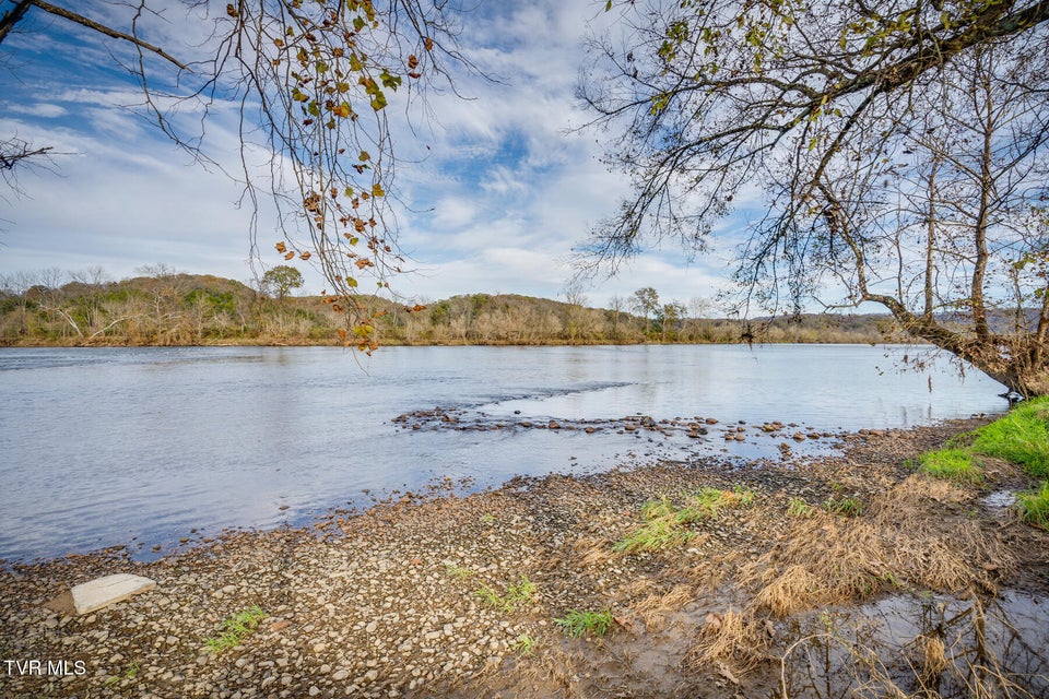 Photo #39: 1906 Longs Bend Pike Pike